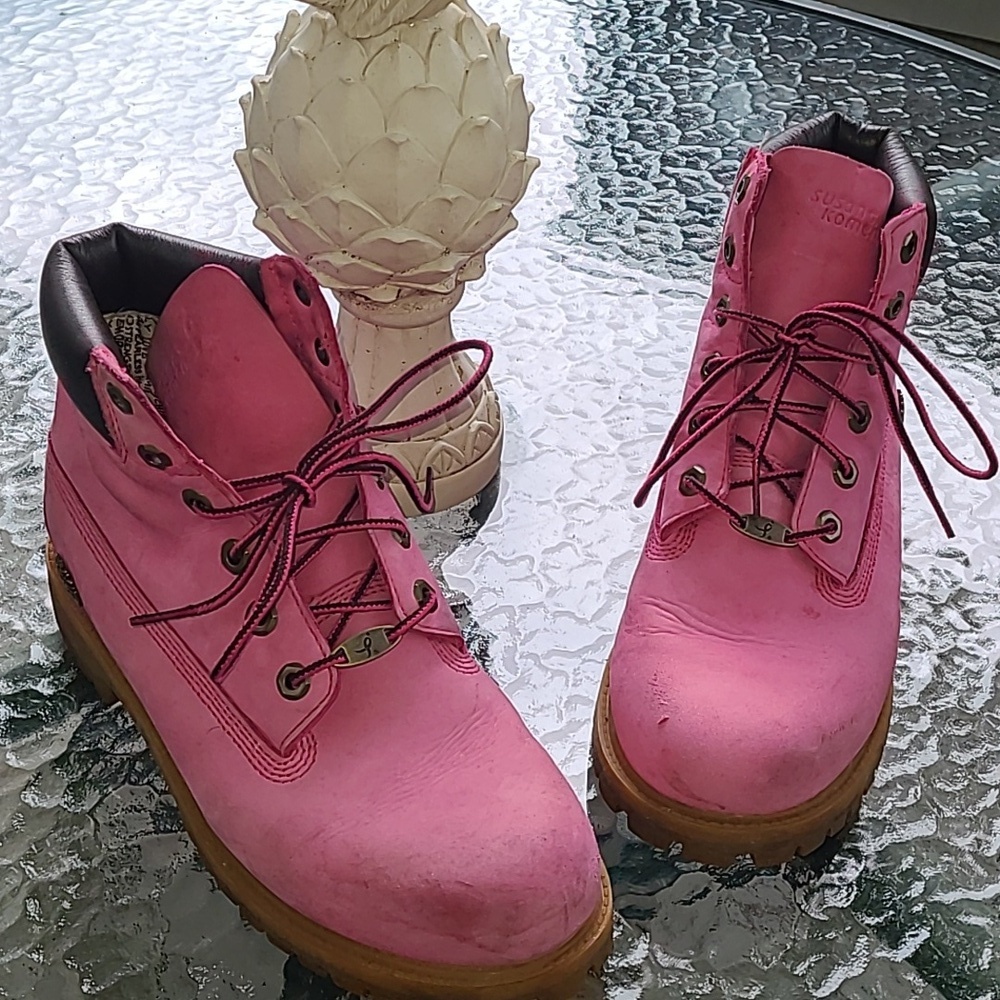Pink Susan G Komen Breast Cancer Timberland Special Edition Boots size 7 Boys - Picture 13 of 17